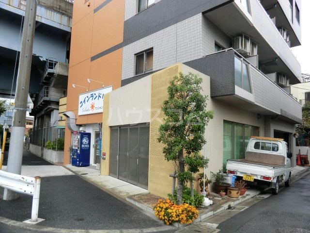 2/4 エントランス