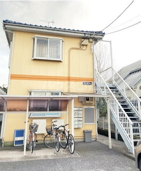 23/29 エントランス