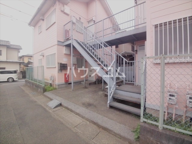 17/17 エントランス