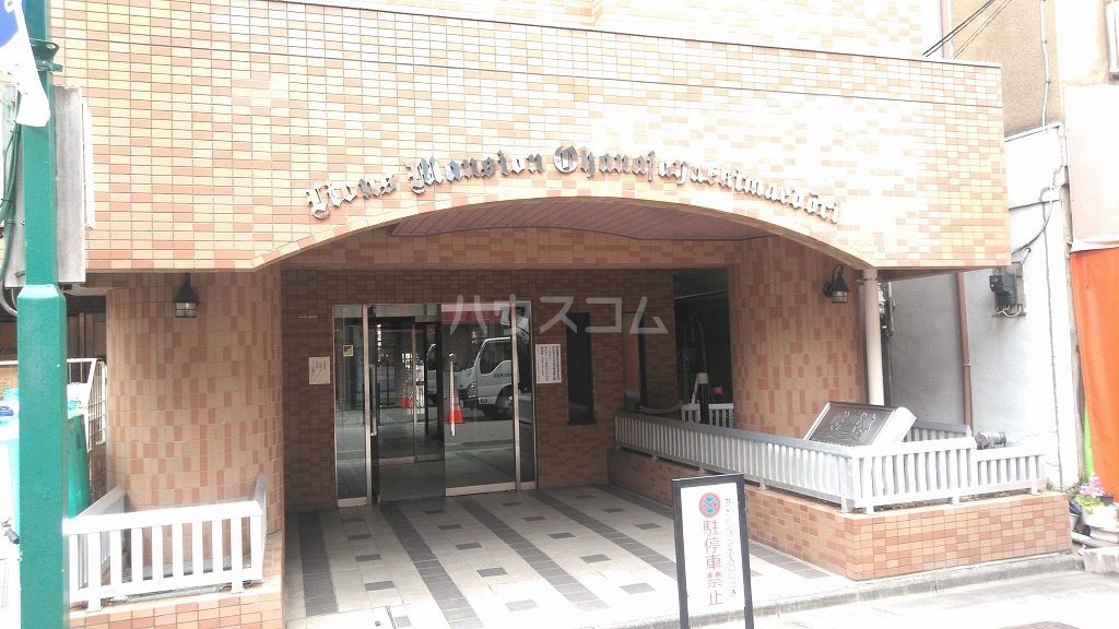 26/30 エントランス