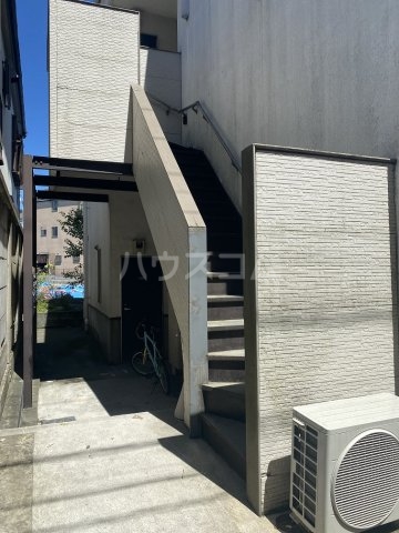 2/3 エントランス