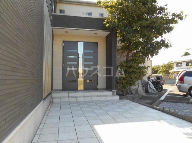 17/28 エントランス