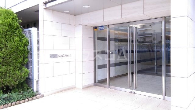 24/30 エントランス