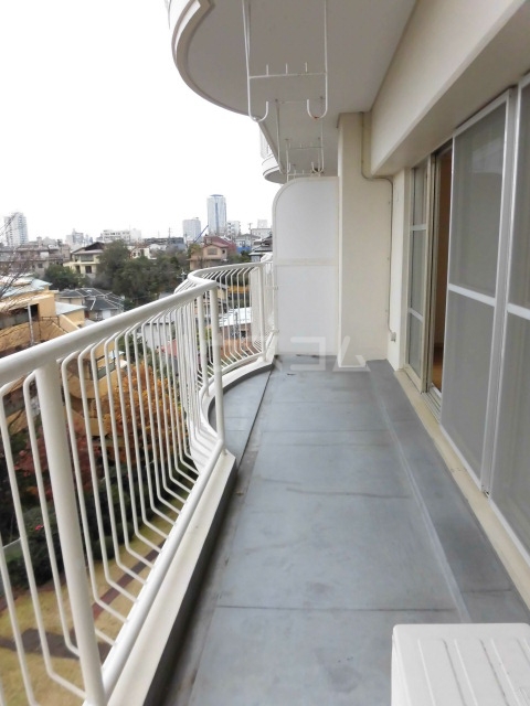 16/27 バルコニー