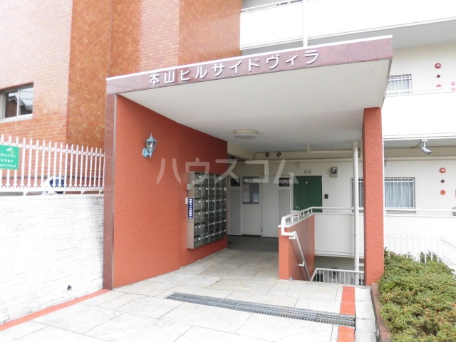 20/27 エントランス