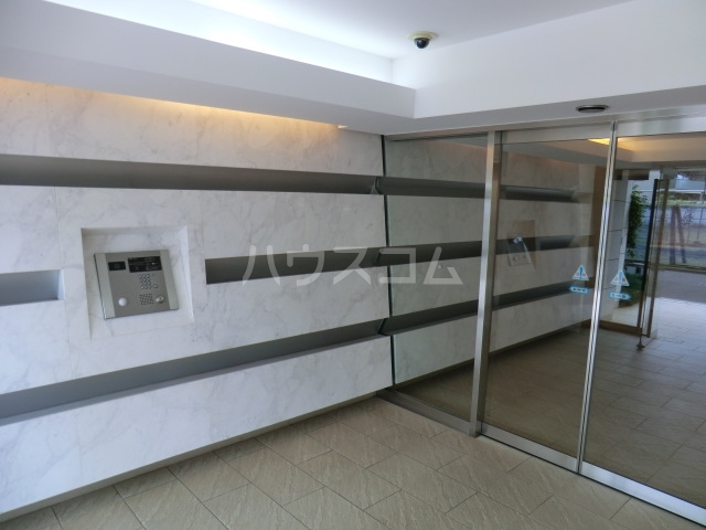 20/28 エントランス