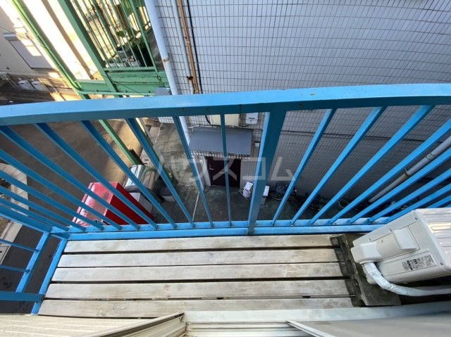 13/21 バルコニー