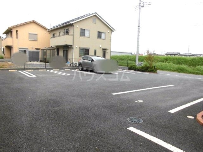 19/23 駐車場