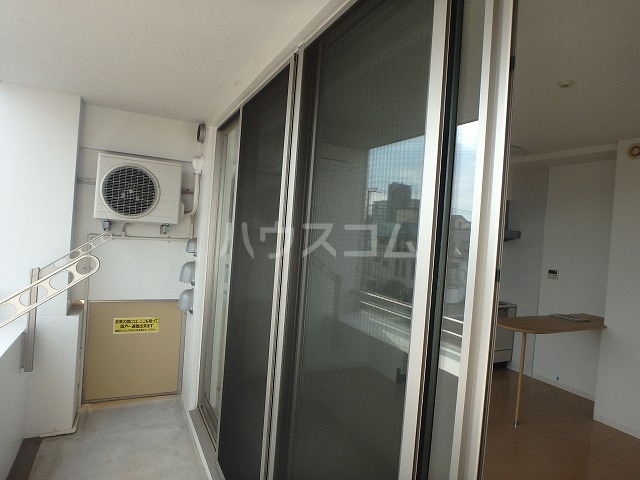 21/30 エントランス