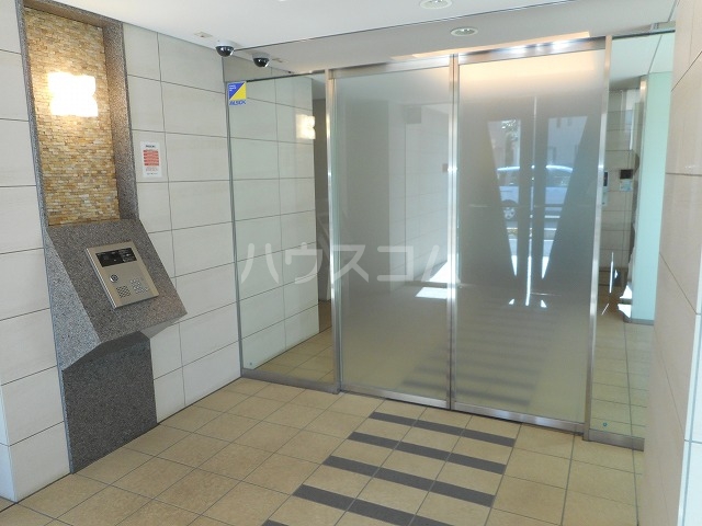 22/30 エントランス