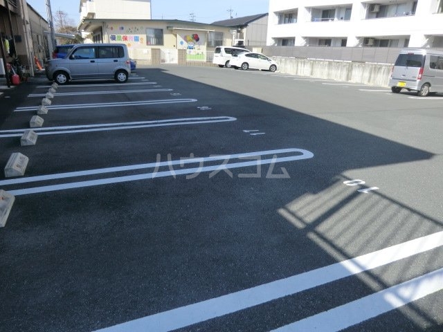 15/23 駐車場