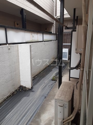 21/26 バルコニー