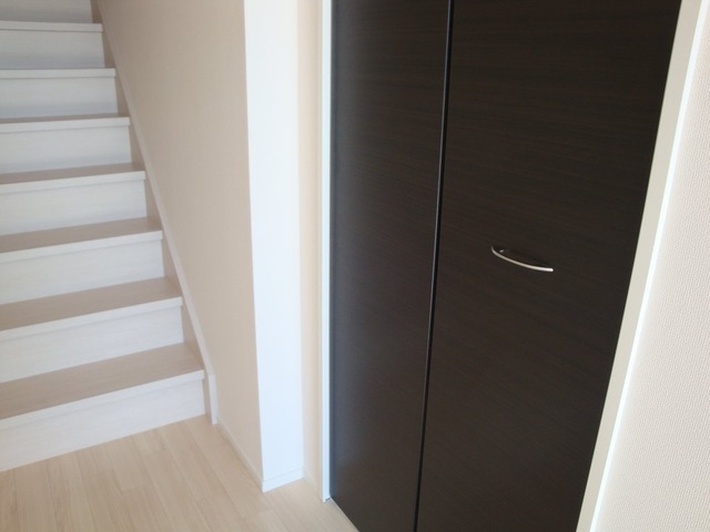 13/30 玄関