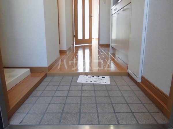 20/21 エントランス