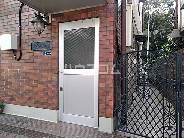 19/20 エントランス