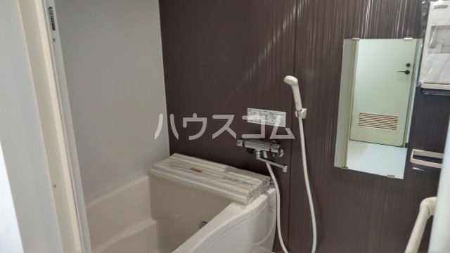 13/30 浴室