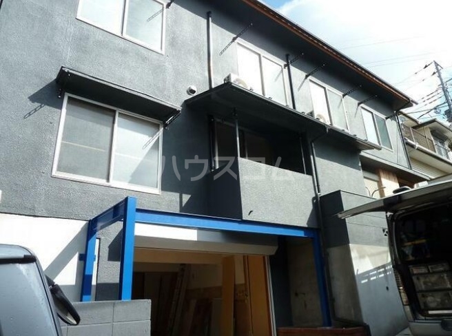 25/30 エントランス