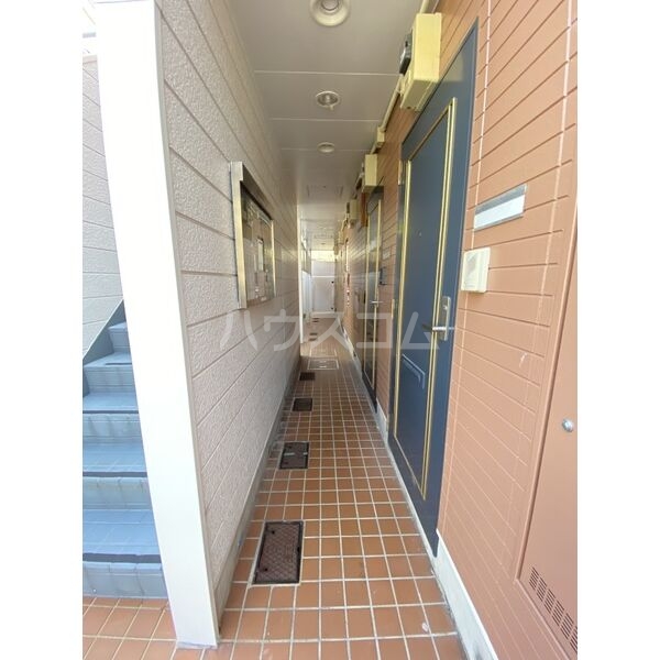 15/22 エントランス