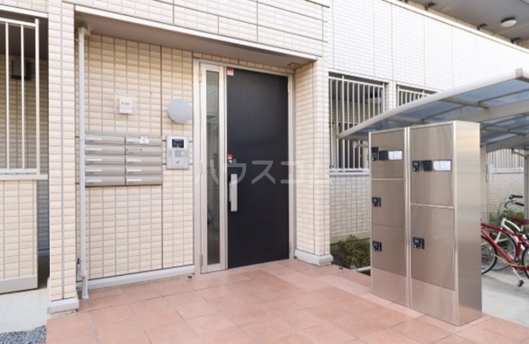 14/22 エントランス