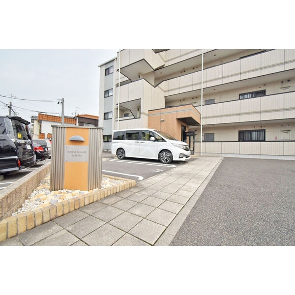 16/22 駐車場