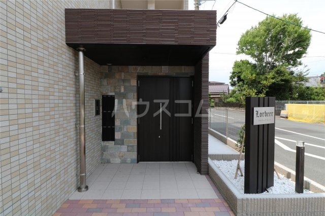 25/30 エントランス