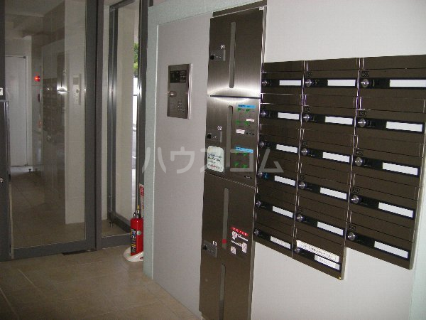 22/30 エントランス