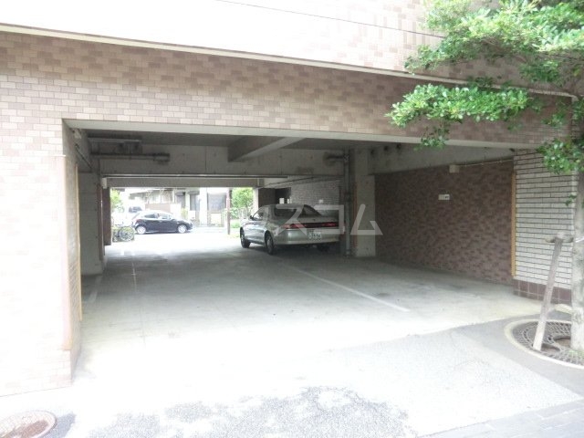 17/25 駐車場