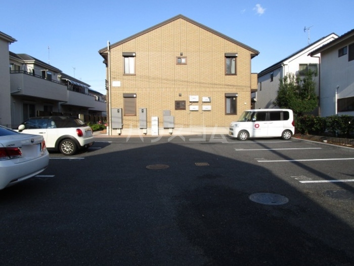 19/28 駐車場