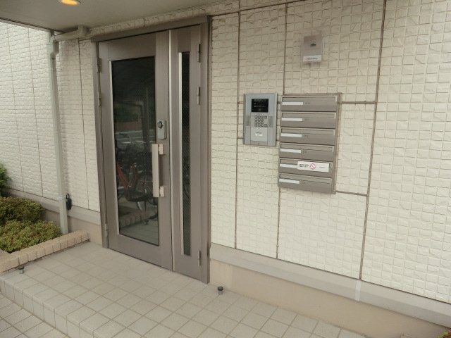 19/28 エントランス