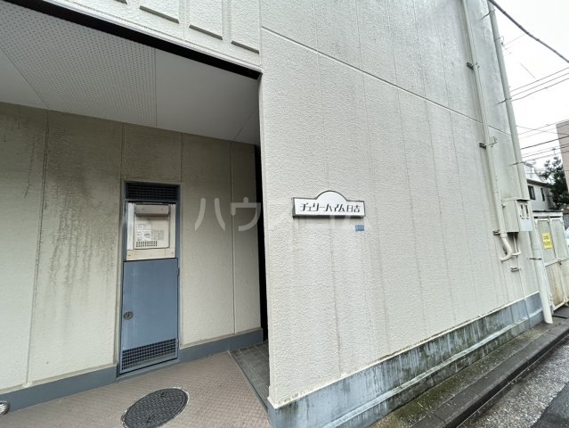 26/30 エントランス