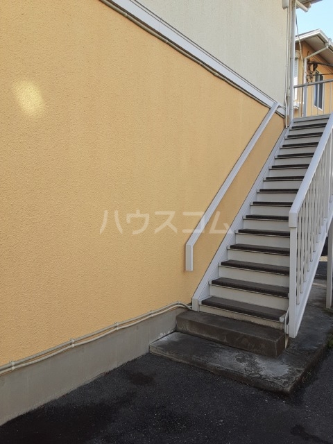 22/30 エントランス