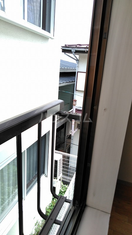 14/28 バルコニー