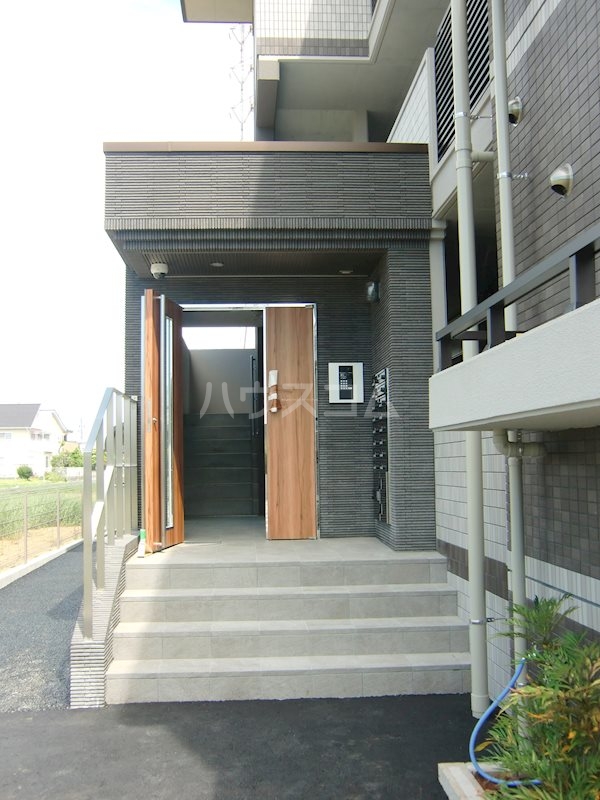 13/24 エントランス