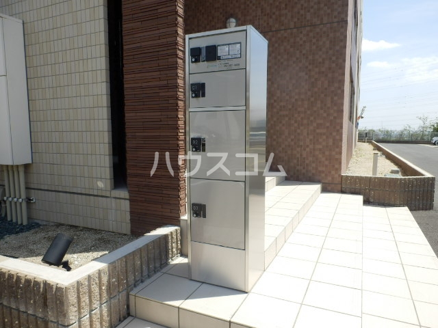 28/30 エントランス