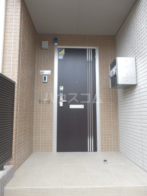 22/28 エントランス