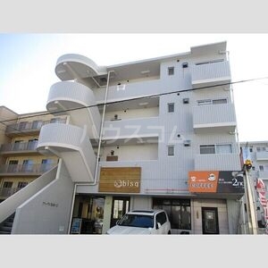 15/21 エントランス