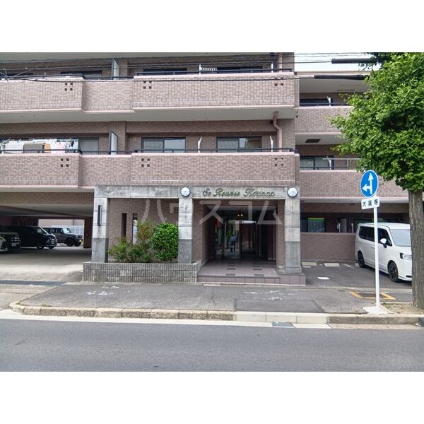 15/21 エントランス