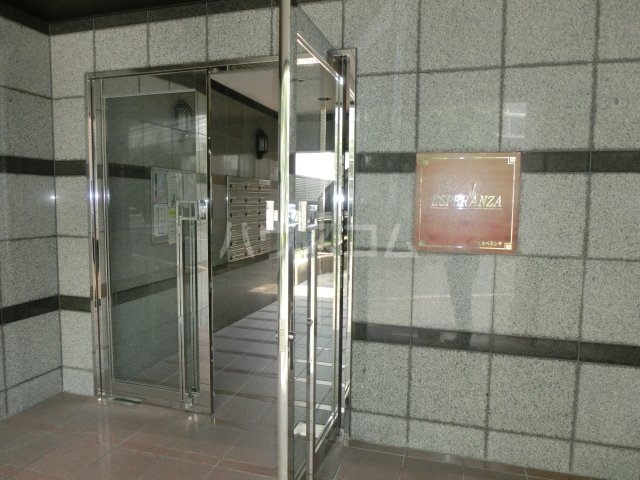 25/30 エントランス