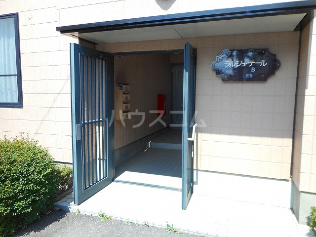 21/28 エントランス