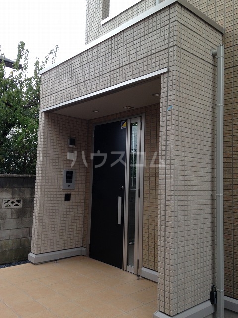 2/4 エントランス