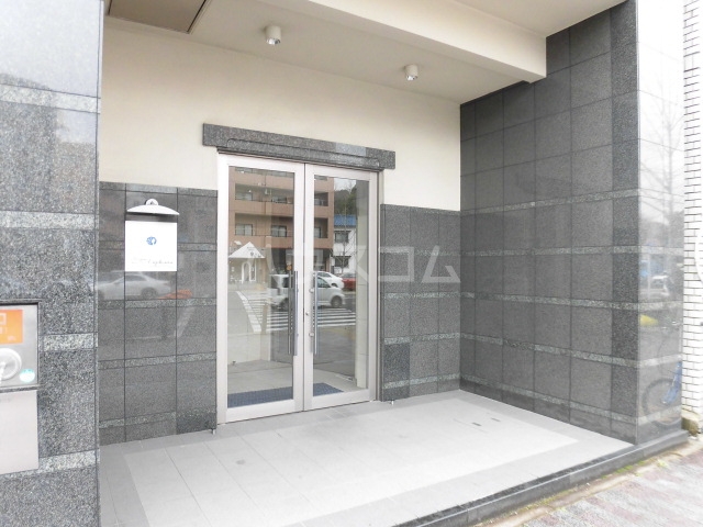 22/30 エントランス