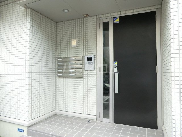 17/19 エントランス