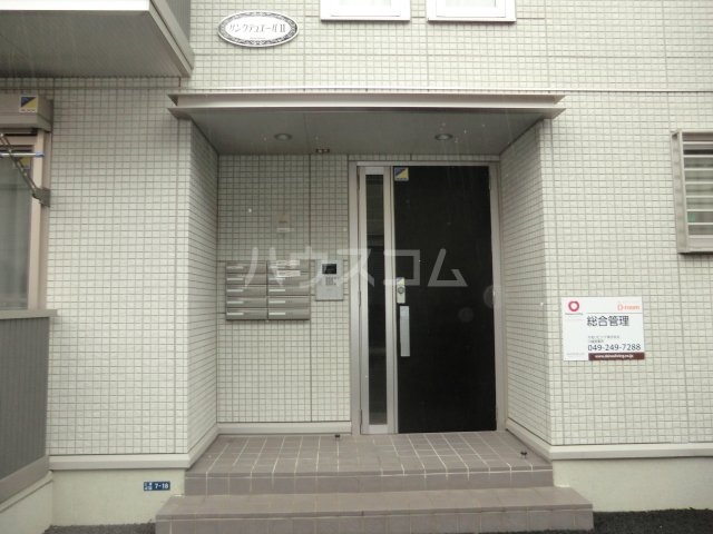 22/23 エントランス