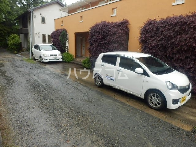 14/18 駐車場