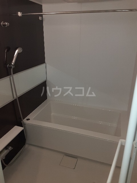 17/30 浴室