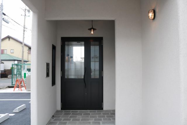 21/30 エントランス