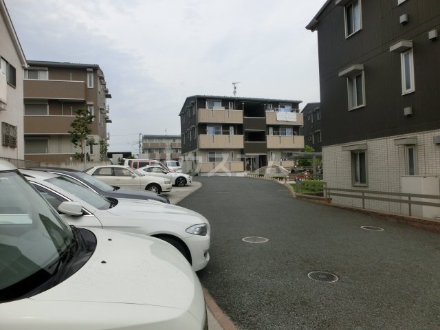21/29 駐車場