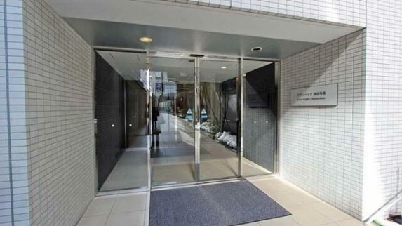 21/30 エントランス