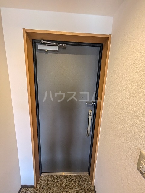 13/30 玄関