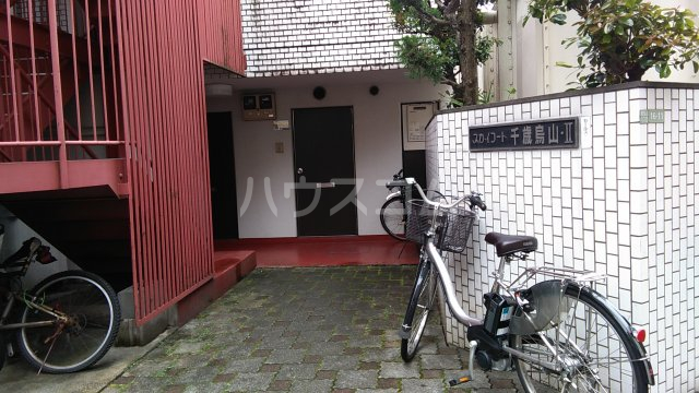 25/30 エントランス